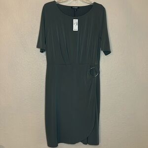 Roz & Ali Short Sleeve Wrap Skirt Dress Olive Green Scoop Neck Elastic Waist